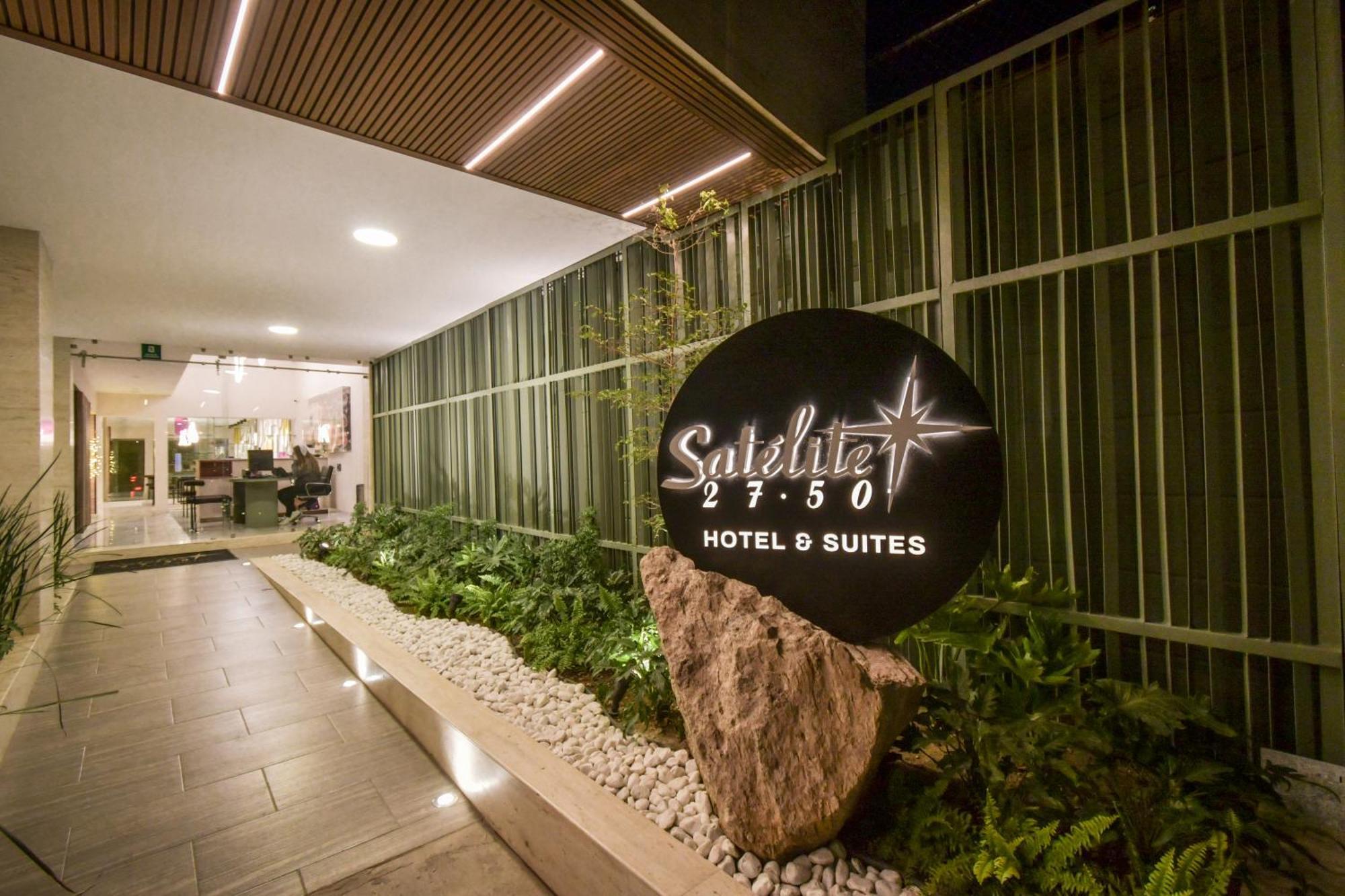 Expo Satelite 2750 Hotel & Suites Guadalajara Eksteriør billede