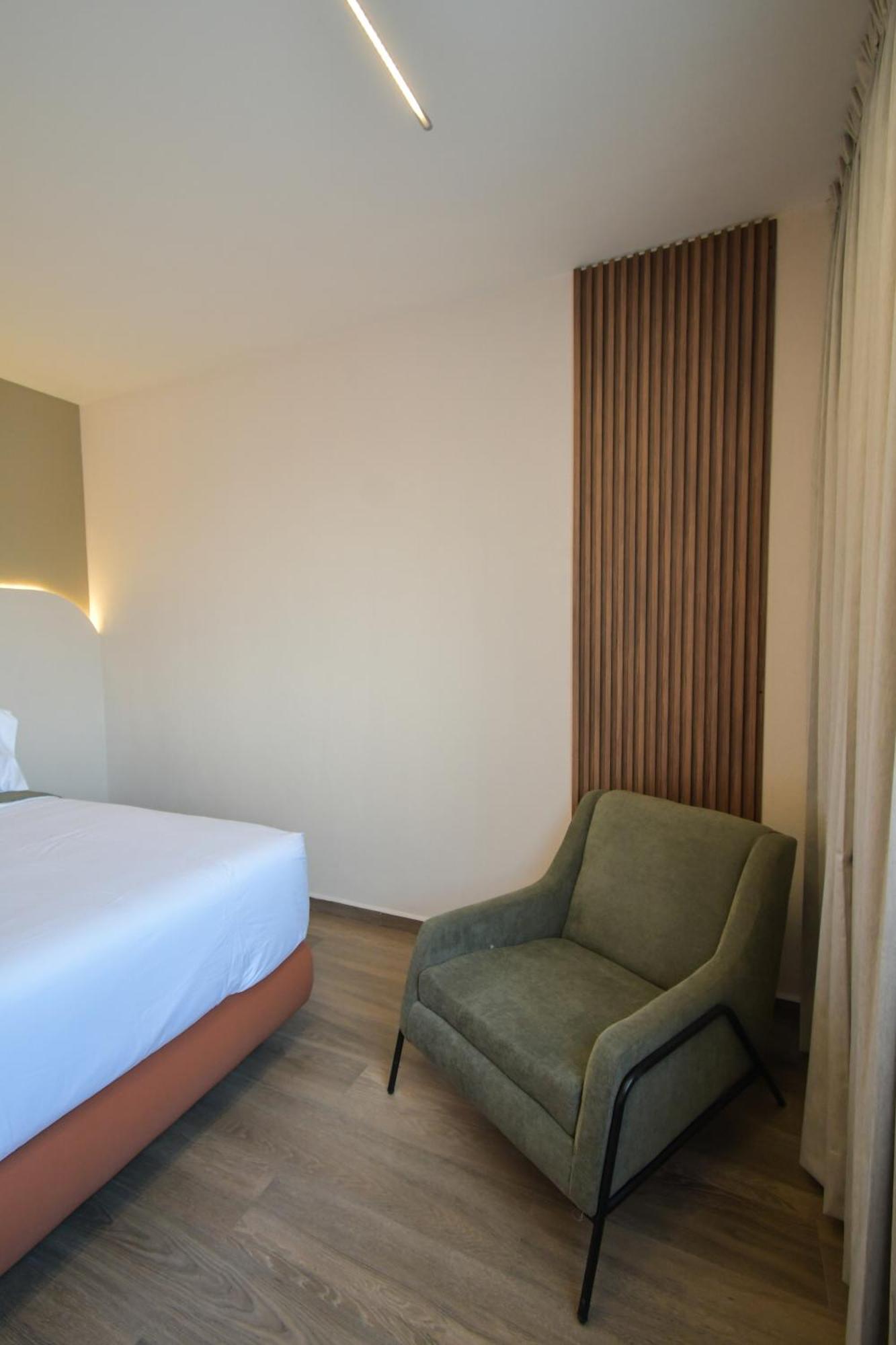Expo Satelite 2750 Hotel & Suites Guadalajara Eksteriør billede